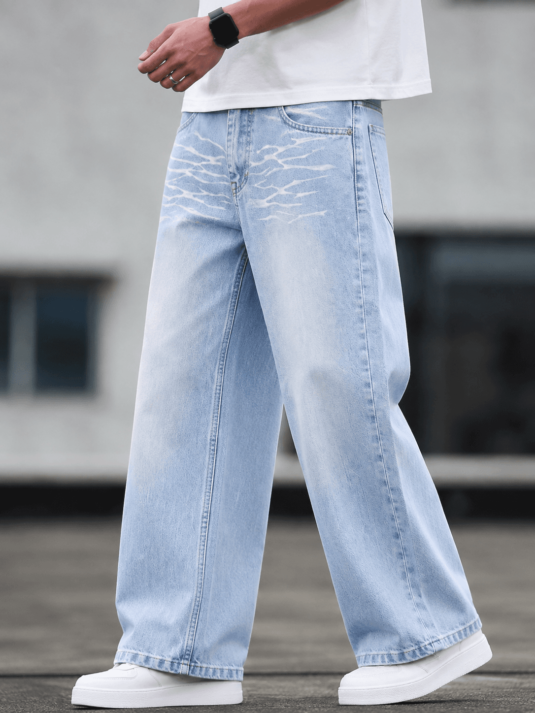 Ice Blue Wide-Leg Washed Jeans – Relaxed Fit